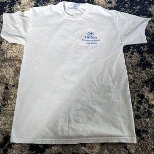 Retro Looking Hilton Pensacola Florida T-Shirt: Size Medium